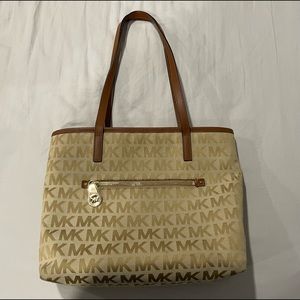 Michael Kors purse